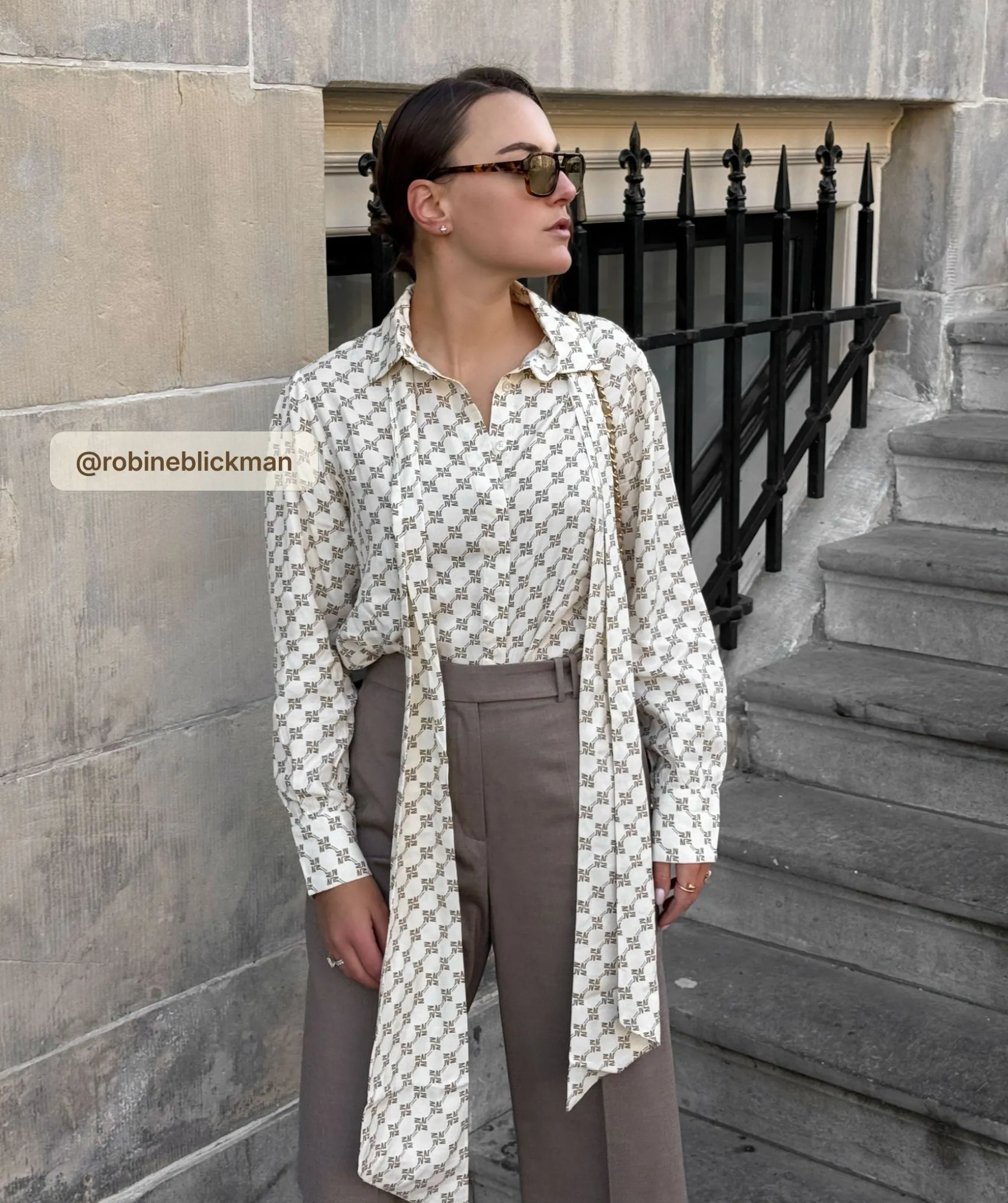 SYDNEY regular fit blouse met logoprint - light ecru light mink